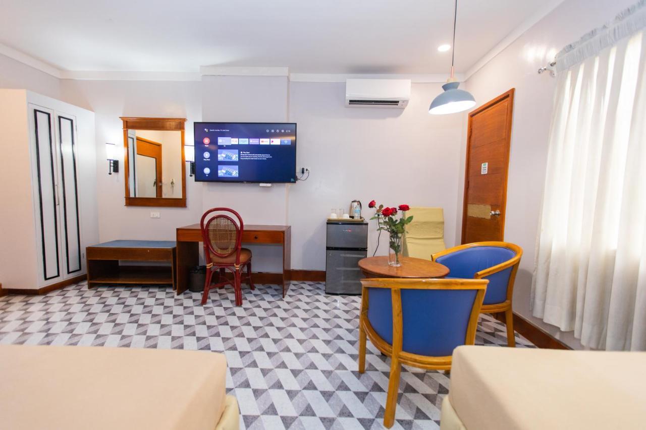 Hotel Valencia Bagian luar foto