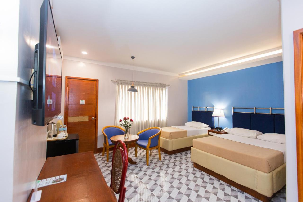 Hotel Valencia Bagian luar foto