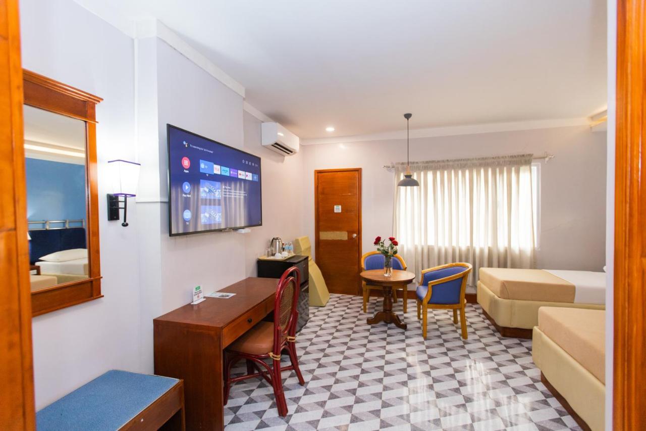 Hotel Valencia Bagian luar foto