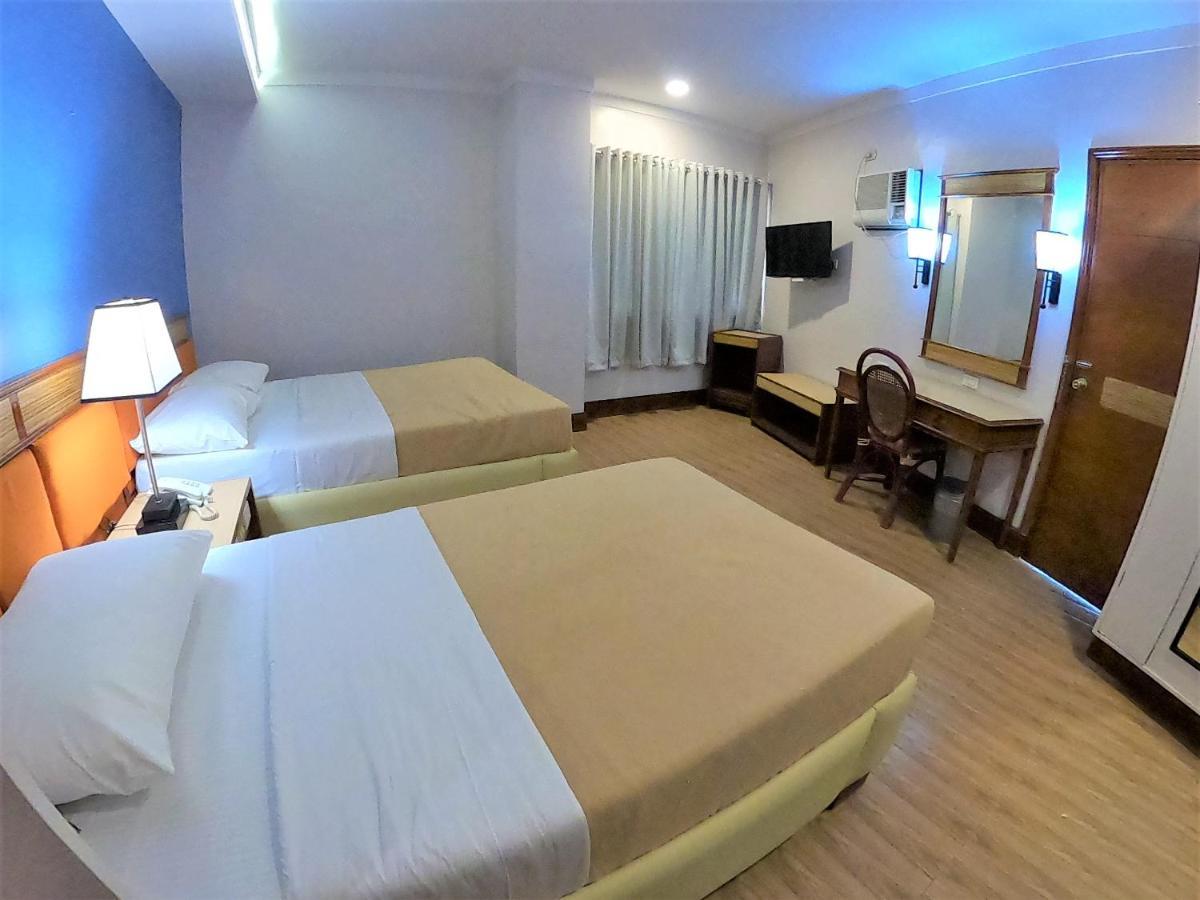 Hotel Valencia Bagian luar foto
