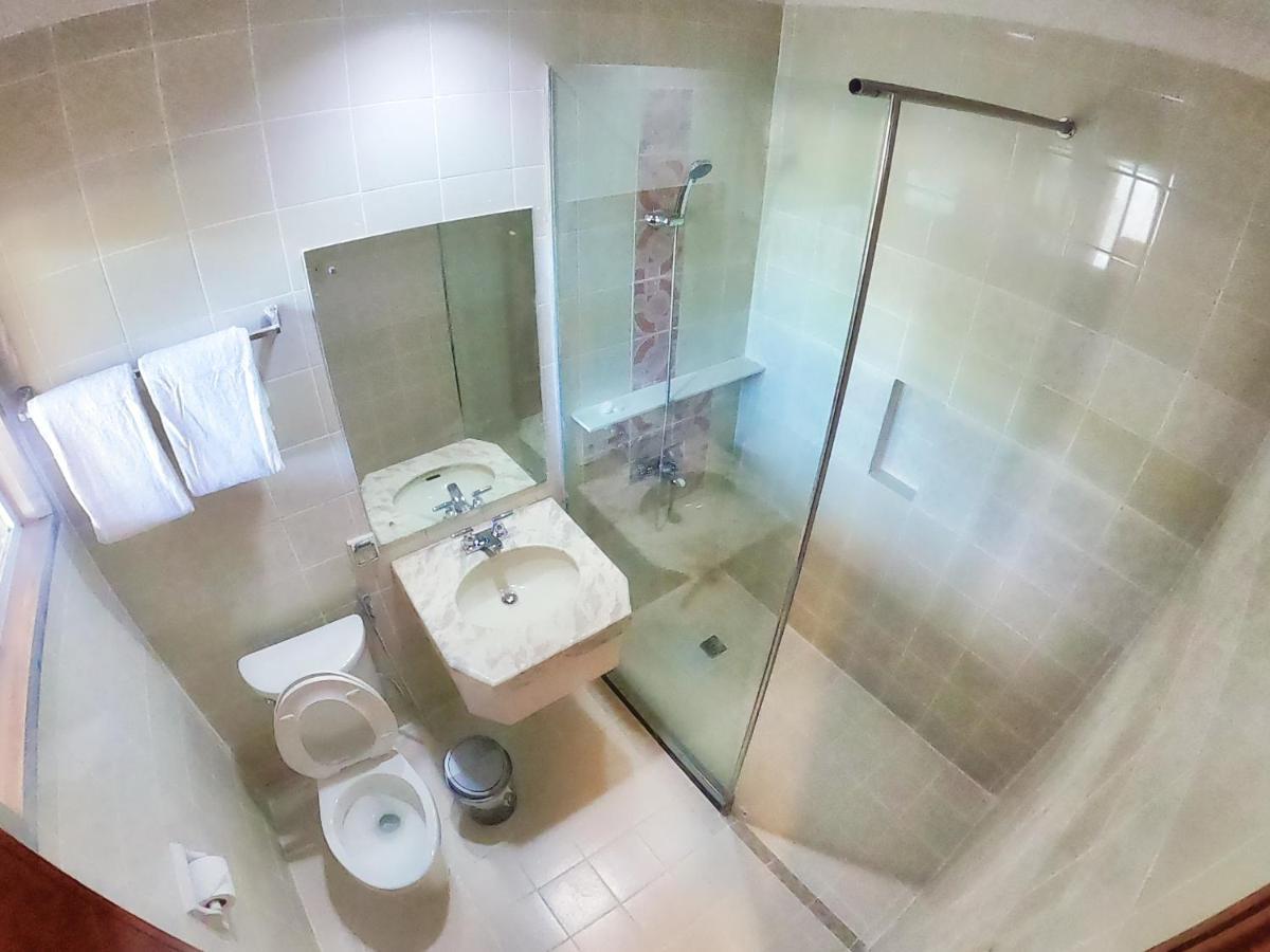 Hotel Valencia Bagian luar foto